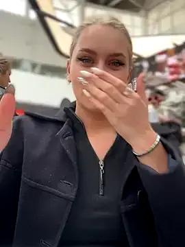 BellaviMur — cum show