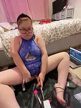 BrattyPrincess-x — Mdildo fuck LT toy control