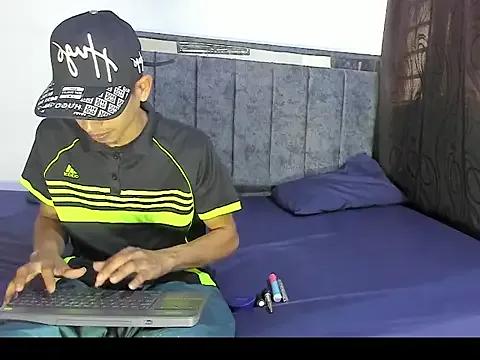 brian_sexlove — azotes 5 minutos