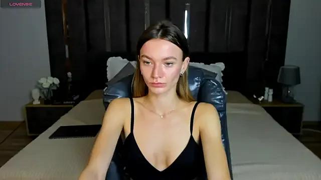 EvaToniz — spank ass in dogy hard