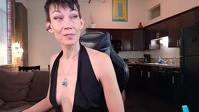 EveEnigma — Nude oIl Show
