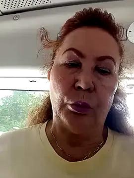 Hottie-Mom — I will warm you up! Let s play!