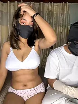 Hotty_indian_couple — Mouthfuck in public