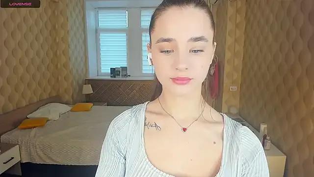 JinnyMcie — Show tongue