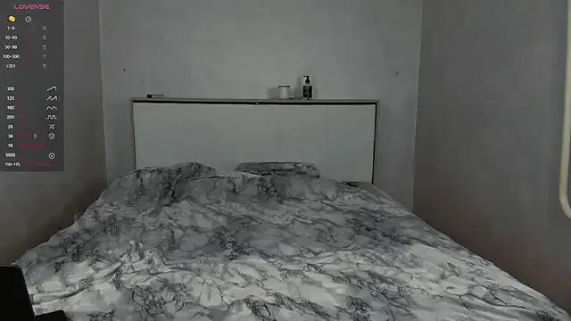 Jokkeer69 — French kiss + caress each other