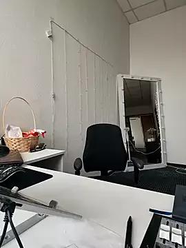 Juicy_PeachLux — Make me wet while I sing