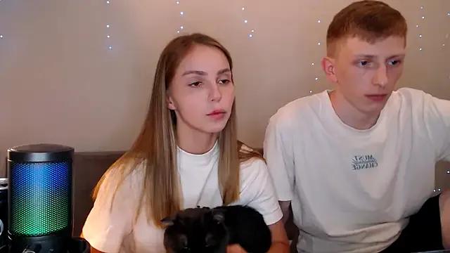 juliaanddima — show tiiiiittttttssss