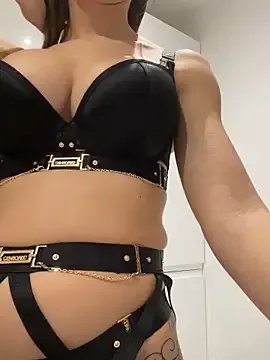 Laraashow — SNAP AU DERNIER TIPER