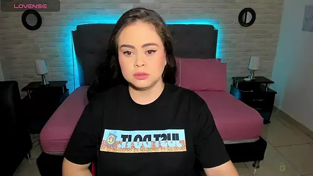 LolaVillalobos on StripChat 