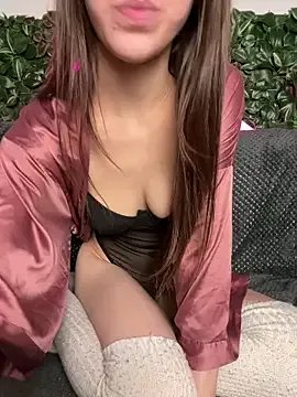 Lunas-Secrets — Boobs out 5 min + LT 3 hot pics