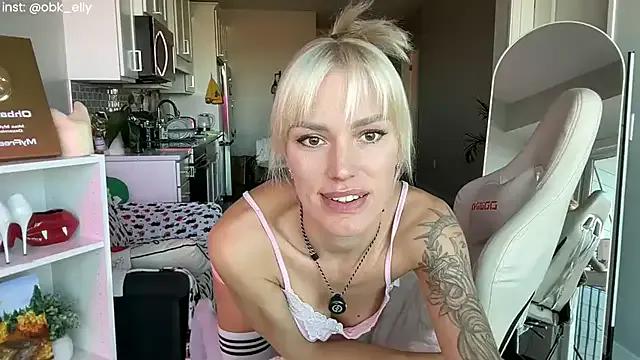 Ohbabykelly — glass dildo in ass