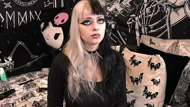 Paige_Turner — cum show (last tip chooses dildo)