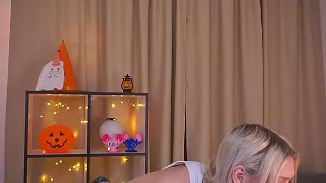 RiriKiss — Put my finger inside