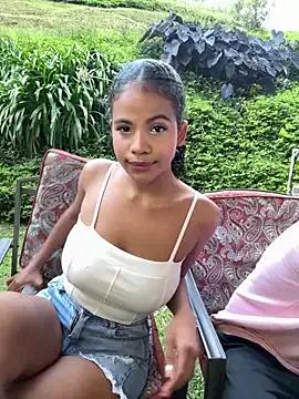 Rose-andres — deep throat and hard fucking outside