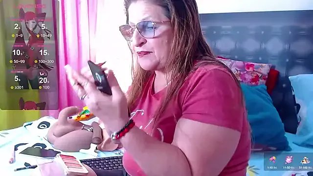 sandra_20 on StripChat