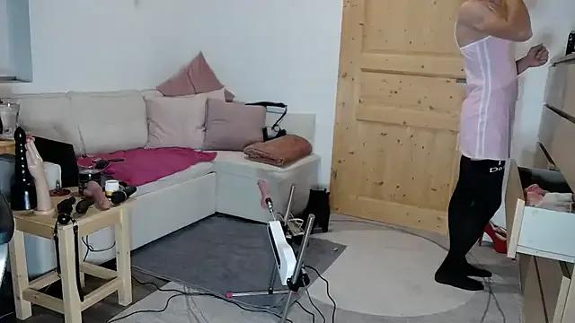 SexyCindyCD — Big dildo in my ASS