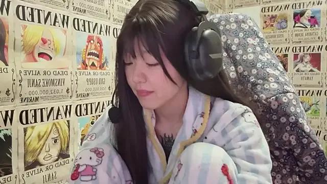 SNAKEgirlQAQ — Freechat on StripChat