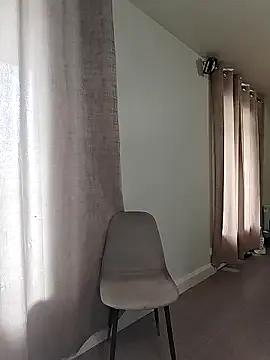 SweetyNinaOff1 — Squirt no hotel + dildo na coninha