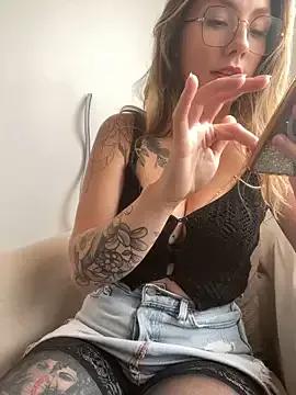 TalullaX — Topless 