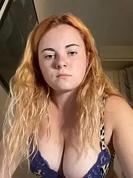 yourfoxy2897 — Dildo in figa